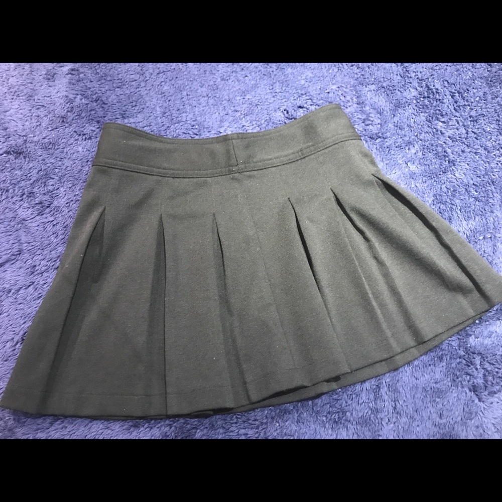 Girls black skirt with pleats